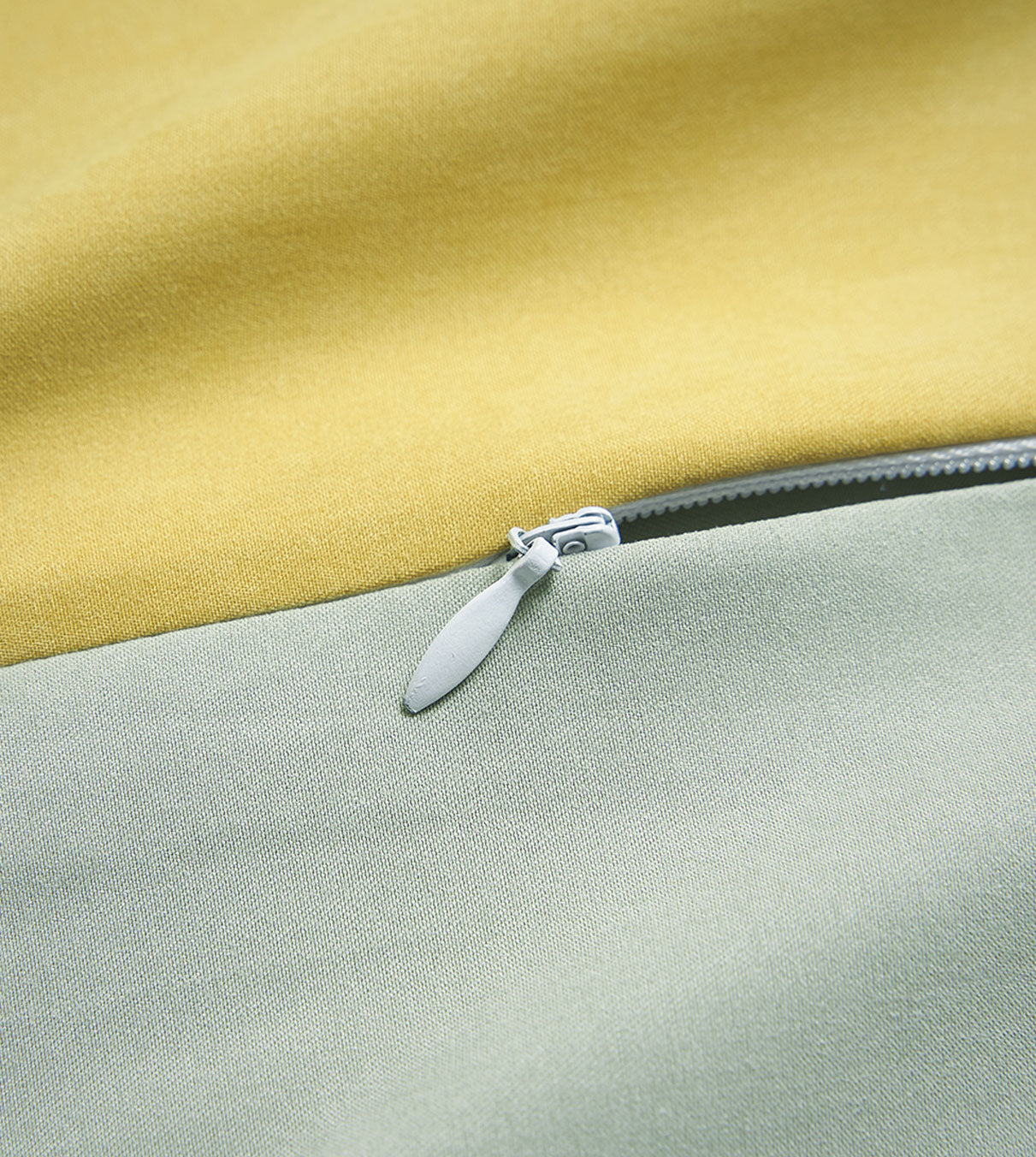 Product: Cotton-Polyester Weighted Blanket Duvet Cover | Color: Reversible Yellow Green