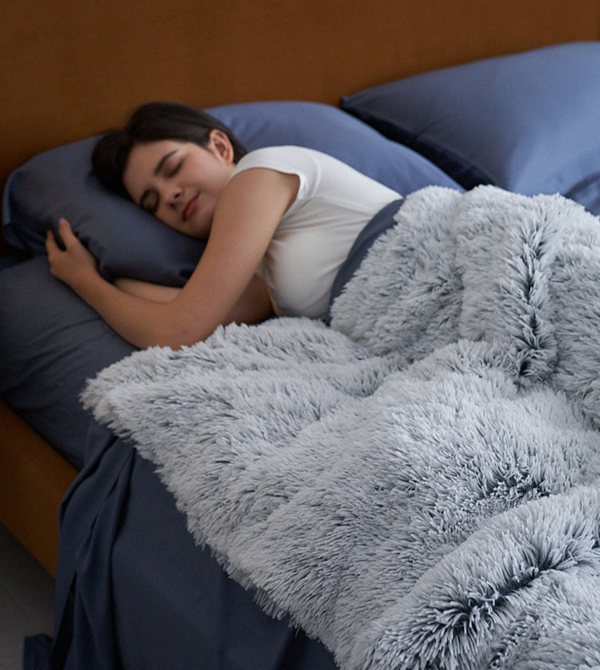 Product: YNM Weighted Blanket 15lb | Color: Faux-Fur Winter 2.0