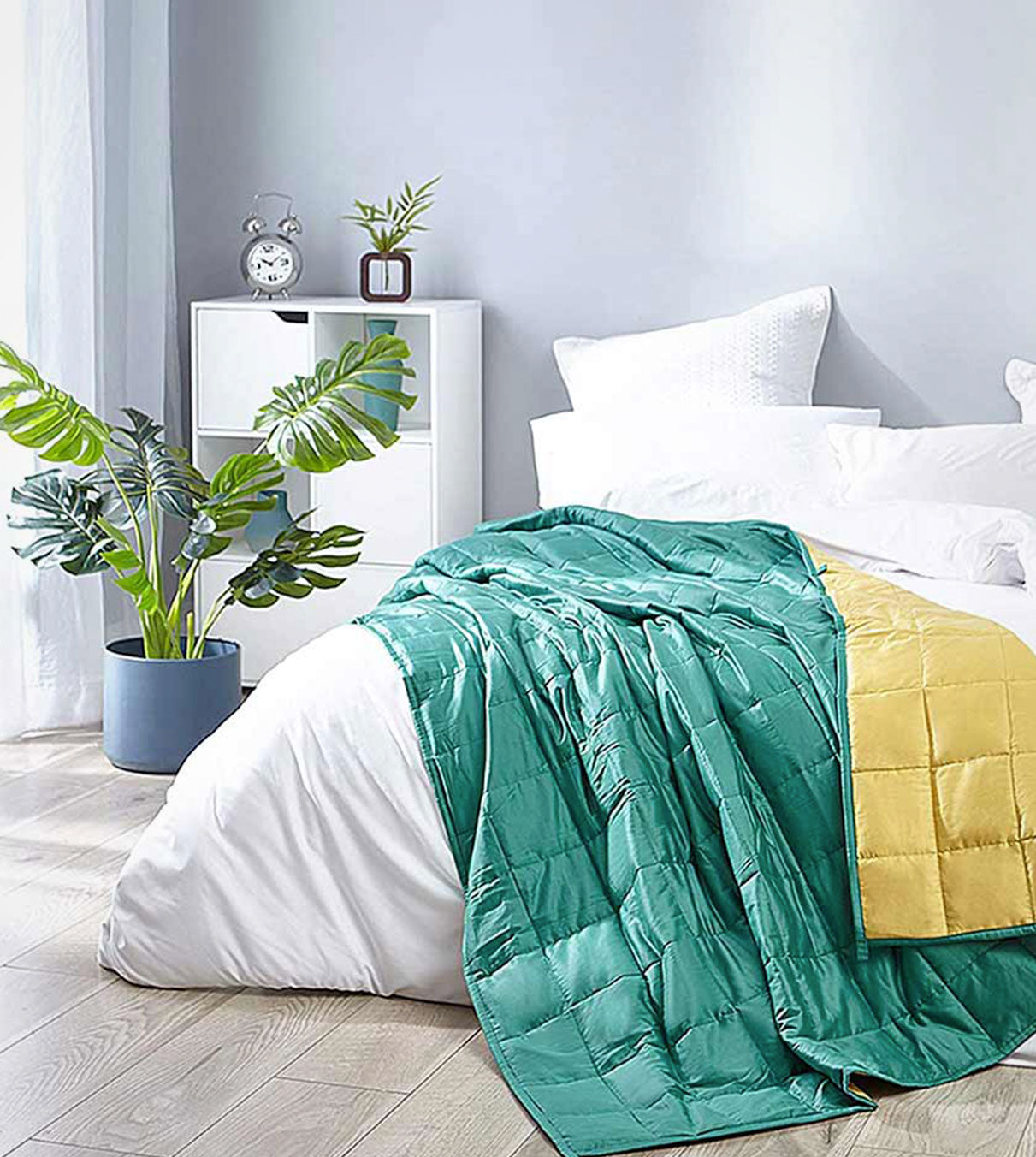 Product: YNM Weighted Blanket 15lb | Color: Sateen Virid/Yellow Reversible 2.0