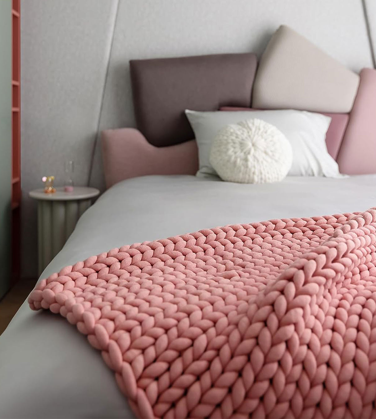 Product: Knitted Chunky Throw | Color: Sakura