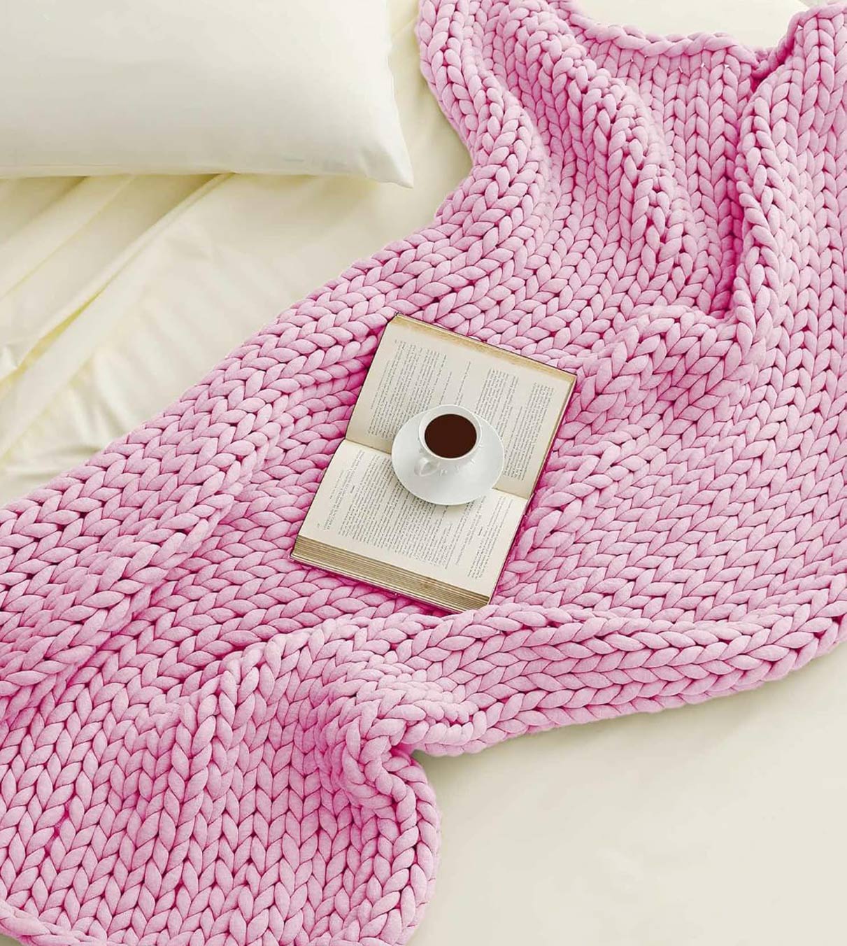 Product: Knitted Chunky Throw | Color: Fancy Pink