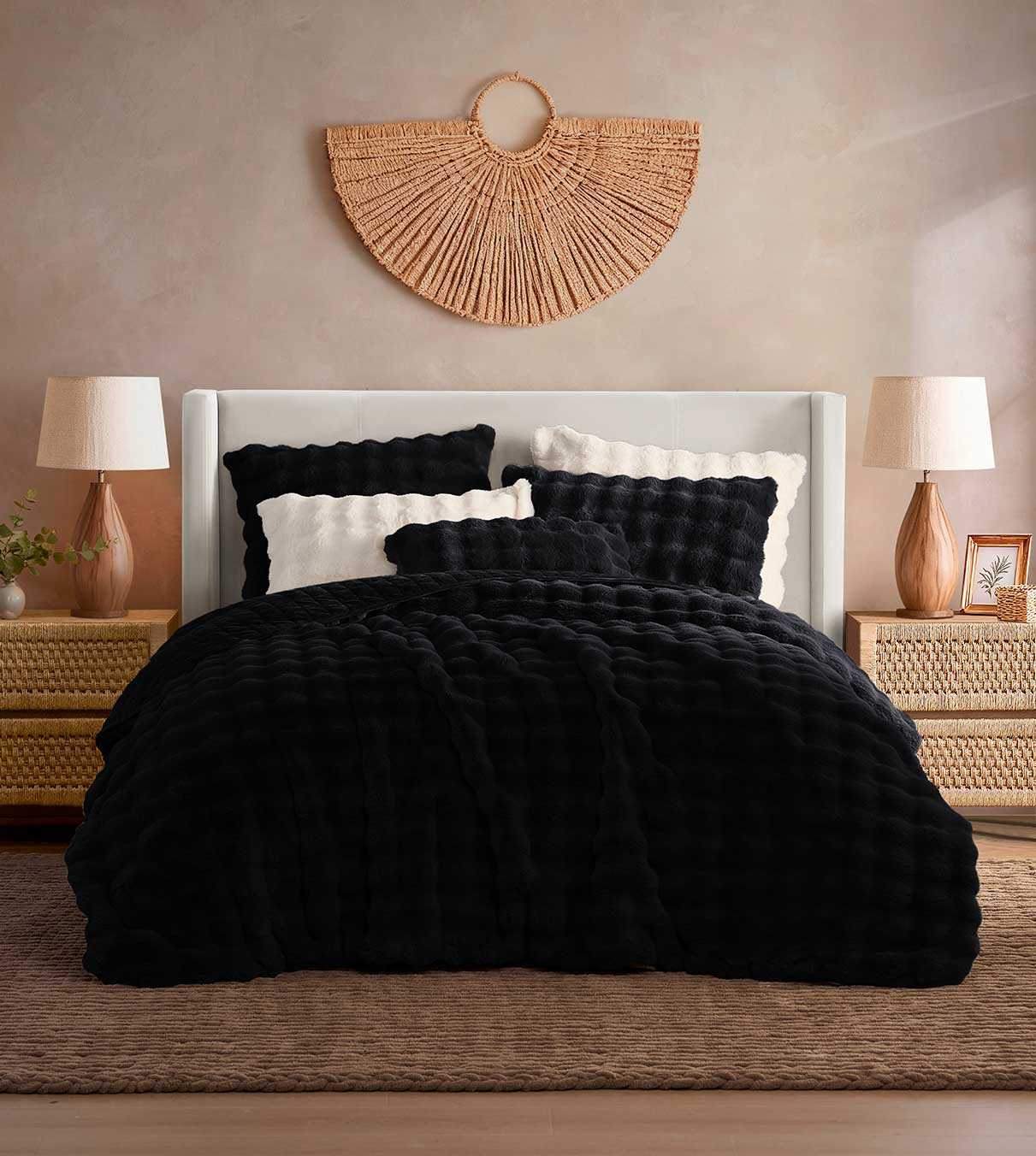Product: Faux-Fur Weighted Blanket | Color: Bubble Black 3.0