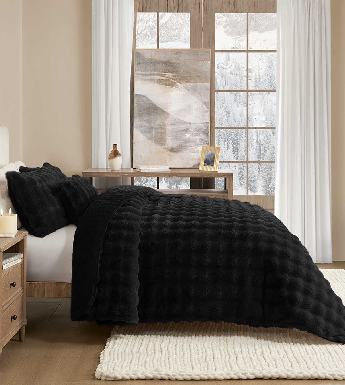 Product: Faux-Fur Weighted Blanket | Color: Bubble Black 3.0