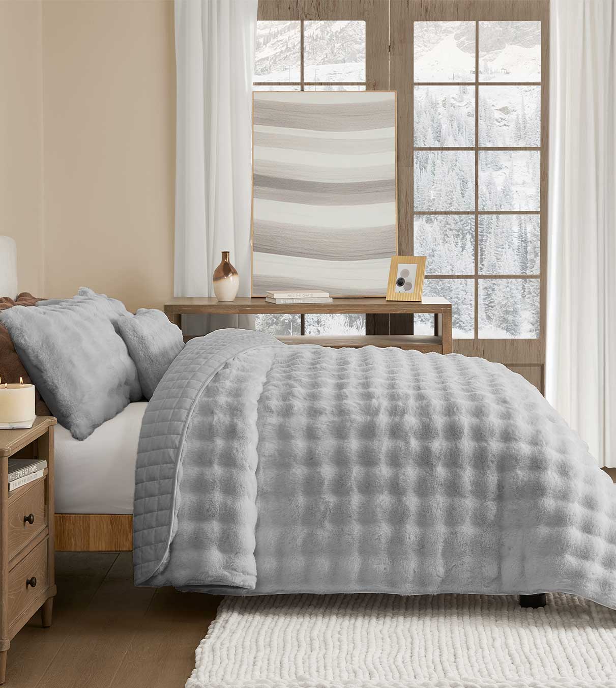 Product: Faux-Fur Weighted Blanket | Color: Bubble Light Grey 3.0