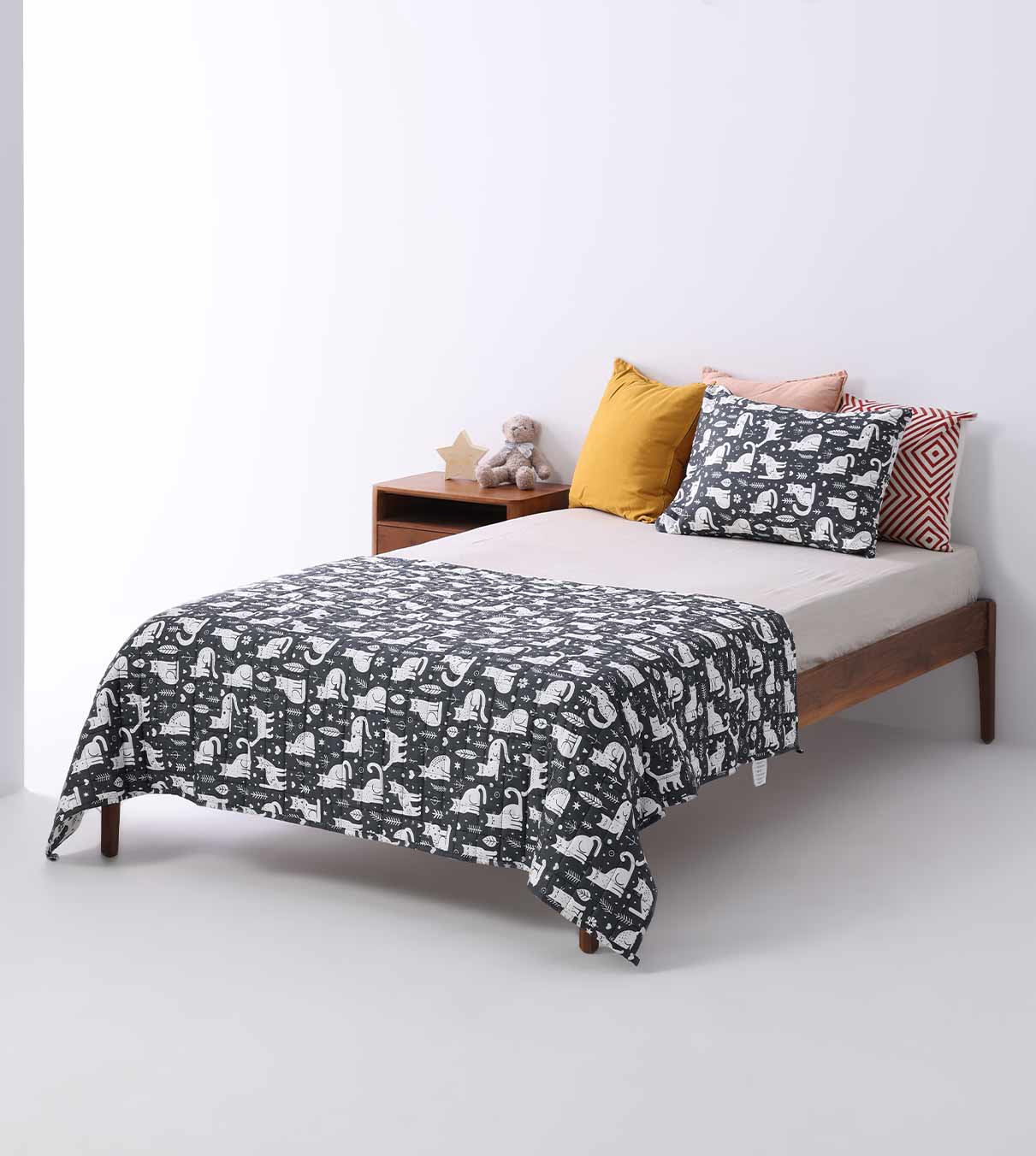 Product: Kids Original Cotton Weighted Blanket | Color: Cotton Cat 3.0