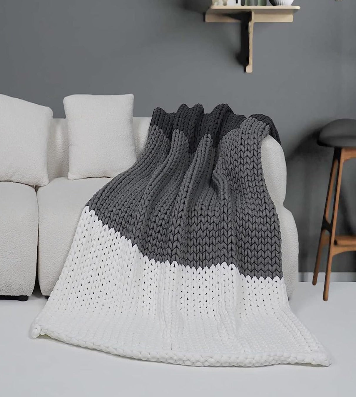 Product: Knitted Chunky Throw | Color: Gradient Grey